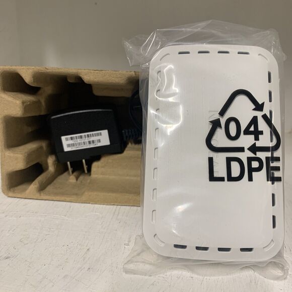 NETGEAR GS605NA 5-Port Gigabit Ethernet Unmanaged Switch - Picture 6 of 8